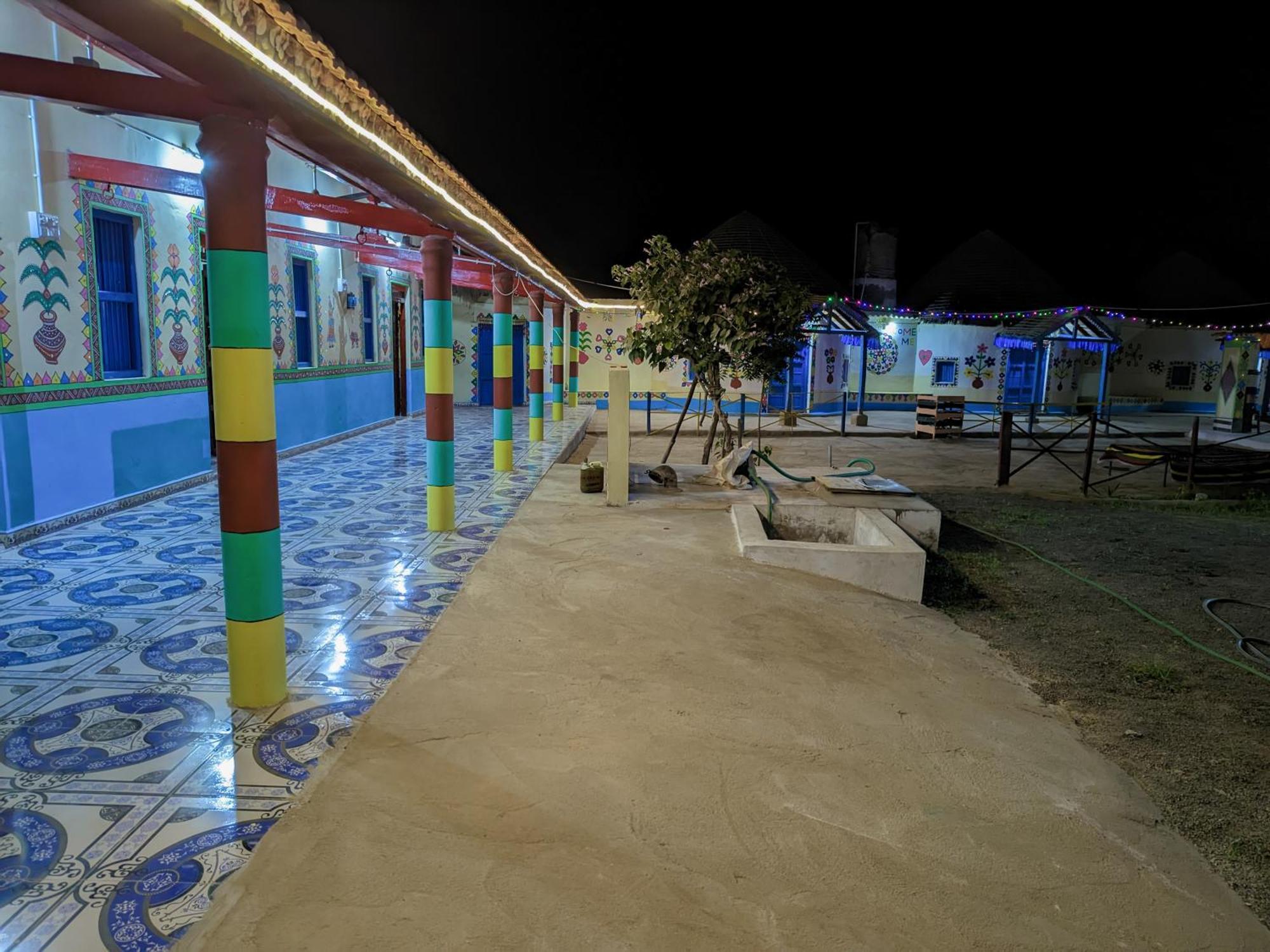 White Land Villagestay Dhordo Exterior foto